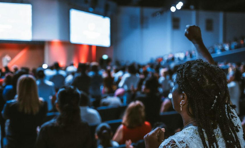 Cách mở đầu bài thuyết trình bằng tiếng Anh